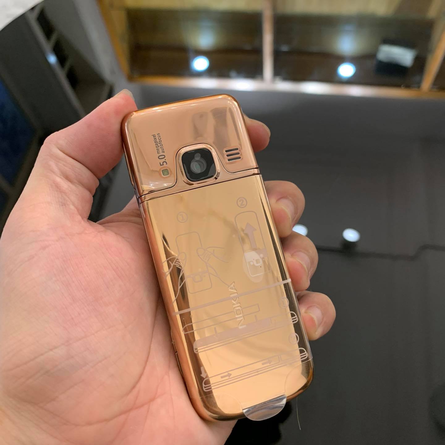 nokia 6700 vang hong 2