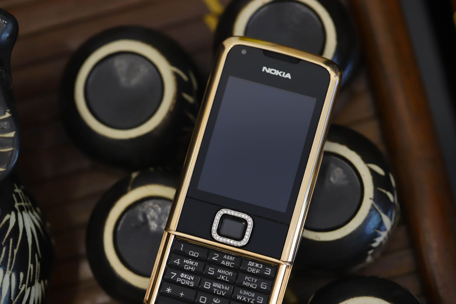 Nokia 8800 Rose Gold diem da da den rong 4 Nokia 8800 Rose Gold diem da da den rong 4