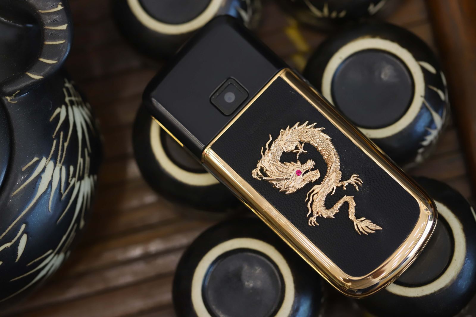 Nokia 8800 Rose Gold diem da da den rong 5 Nokia 8800 Rose Gold diem da da den rong 5