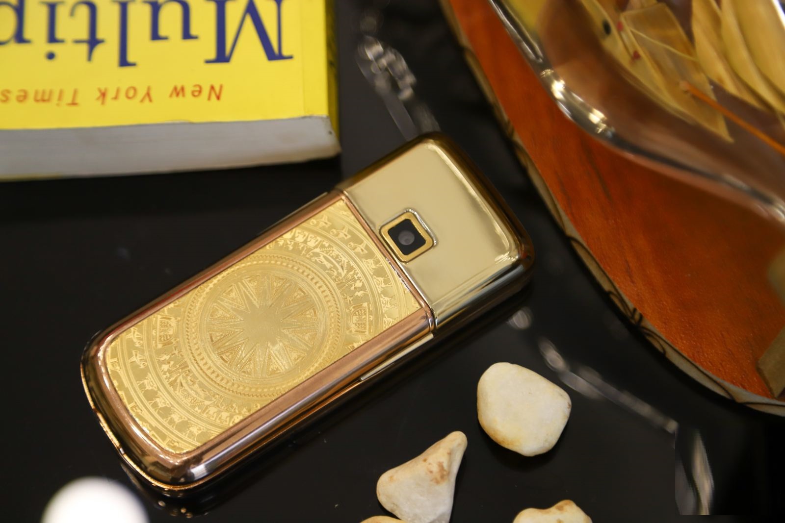 Nokia-8800-rose-gold-kham-trong-dong-18,5-5 Nokia-8800-rose-gold-kham-trong-dong-18,5-5