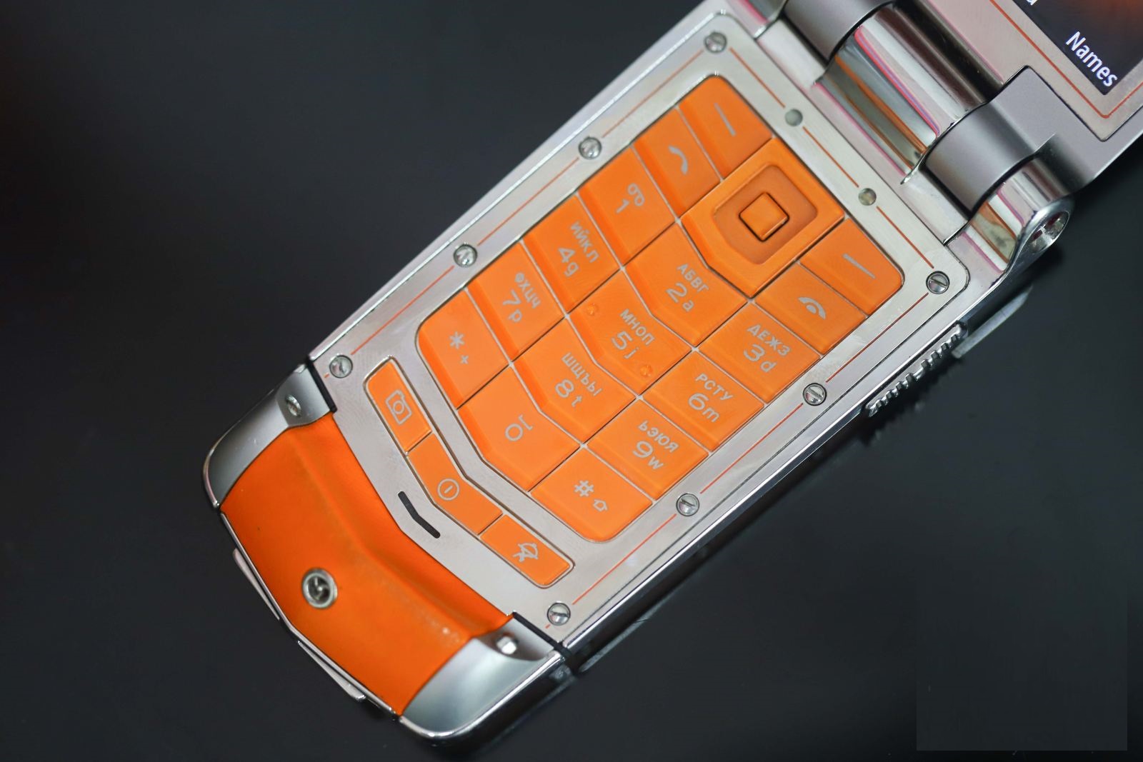 Vertu Constellation Ayxta Candy Orange da cam (1) Vertu Constellation Ayxta Candy Orange da cam (1)