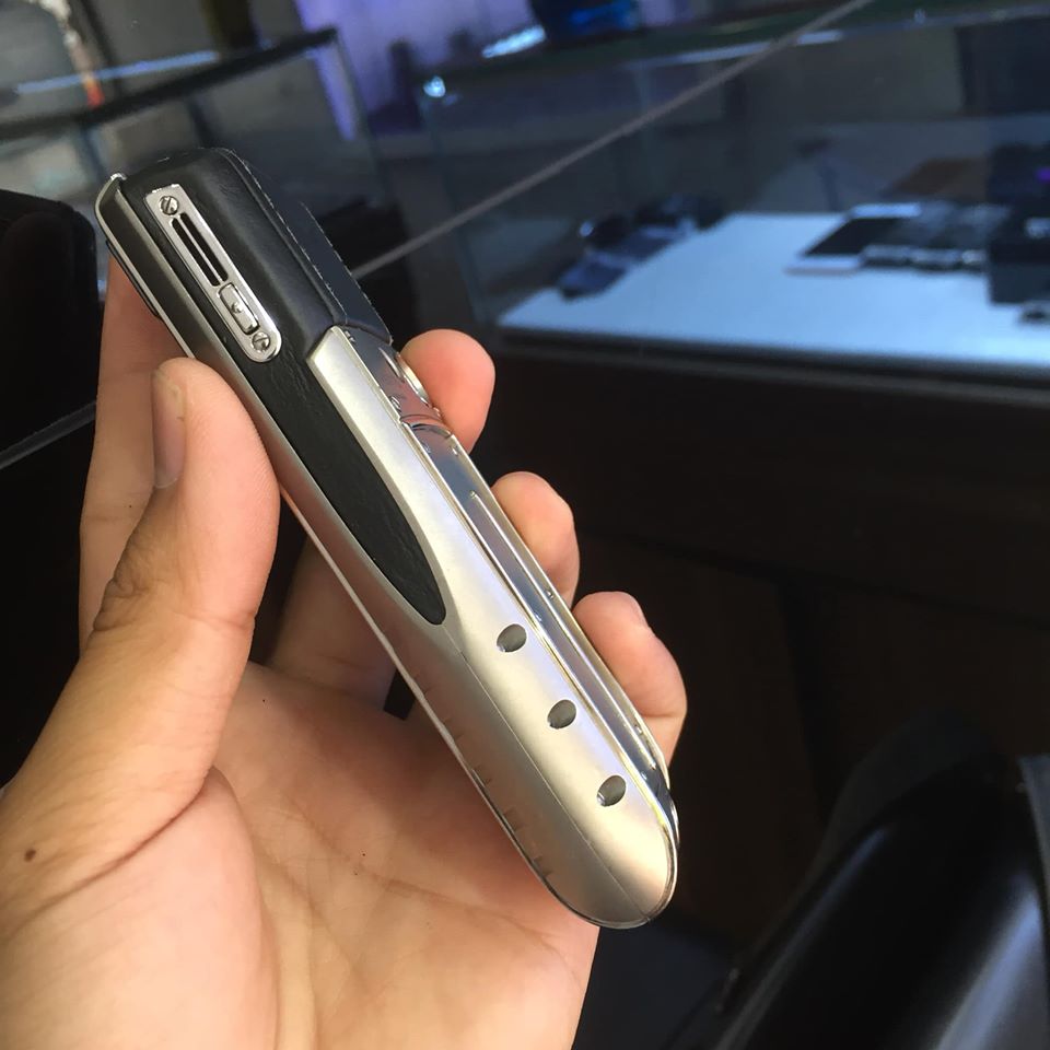 Vertu Ascent Ti (4) Vertu Ascent Ti (4)