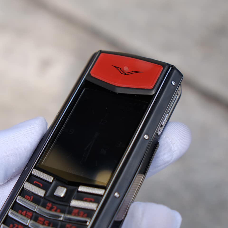 Vertu Ascent ti Ferrari (1) Vertu Ascent ti Ferrari (1)