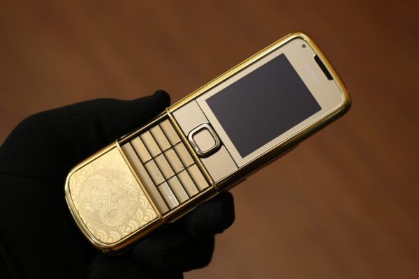 Nokia-8800-Arte-Gold-24k-song-long-chau-nguyet-chinh-hang-6-600×400