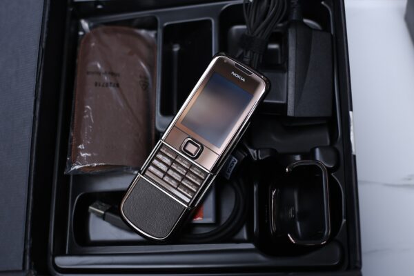 Nokia-8800-Sapphire-Brown-Chinh-Hang-1-3-600×400