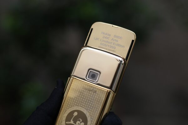 nokia-8800-arte-gold-6-1-600×400