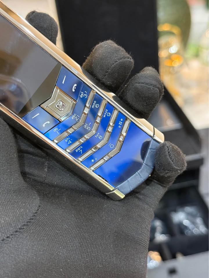 Vertu Signature S Navy Alligator 5