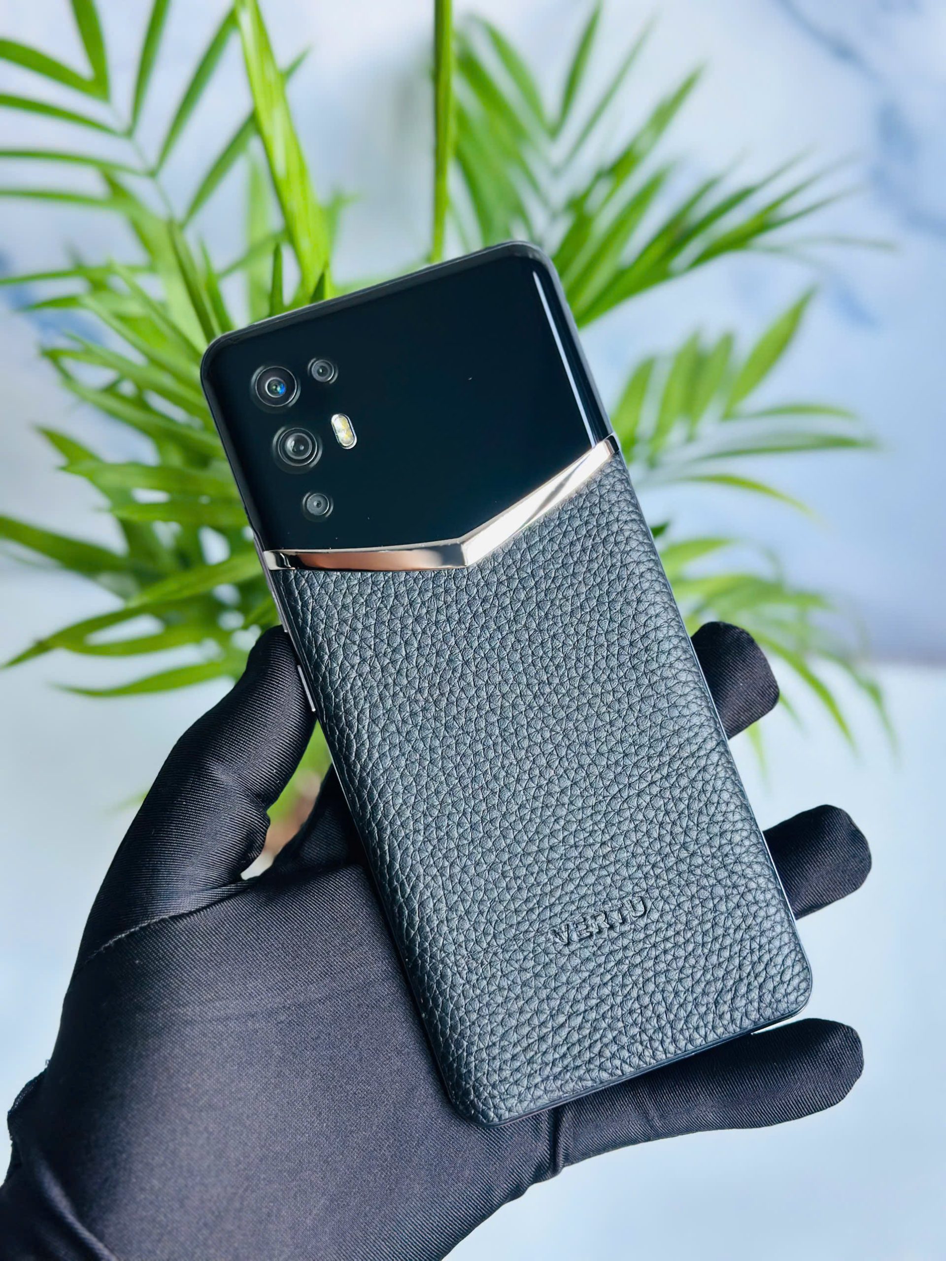 Điện Thoại IVertu 5G Da Bê Đen