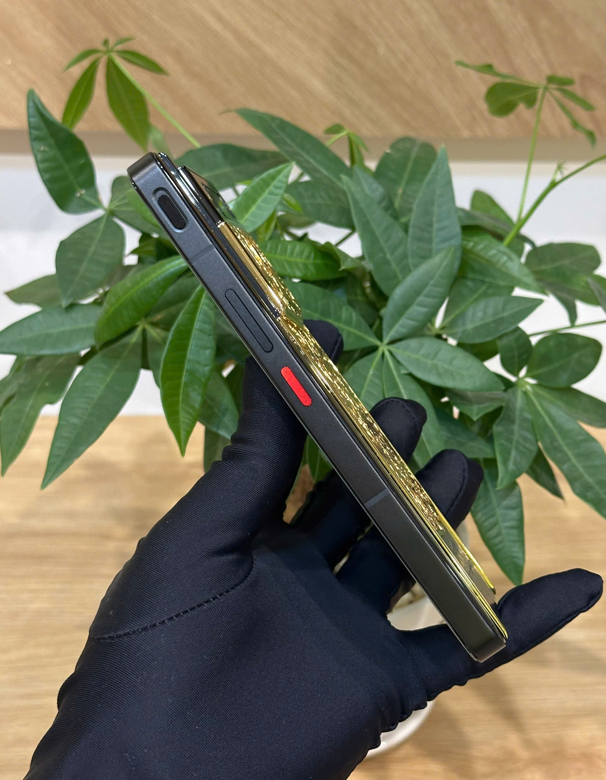 METAVERTU 2nd Generation lưng gold hoa văn Limited (10)