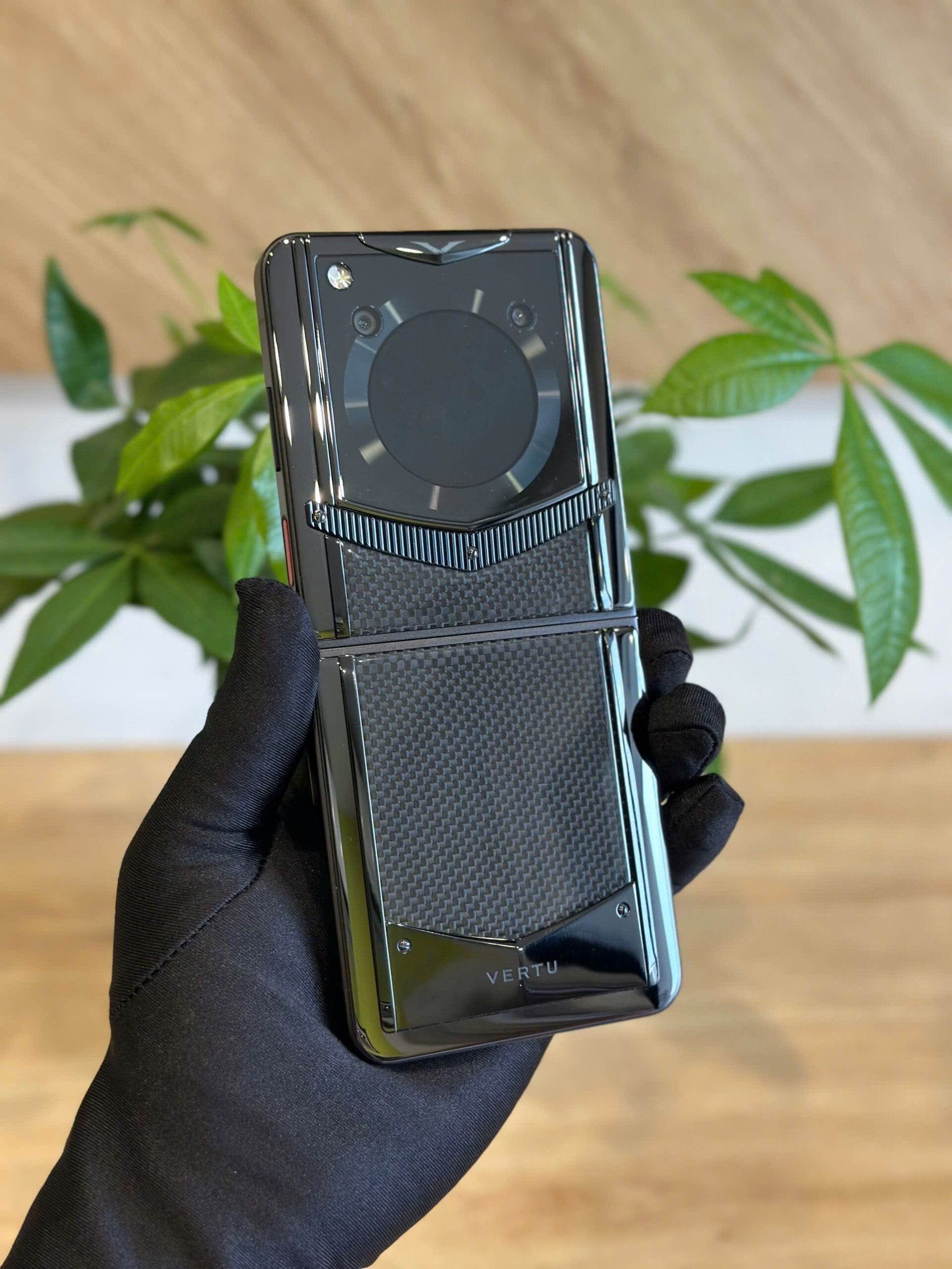 Điện Thoại Vertu Ironflip Carbon Cao Cấp – Máy Đẹp 99%