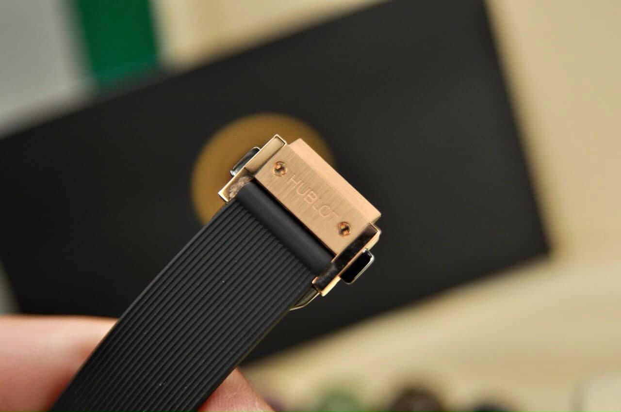 Đồng Hồ Hublot Classic Fusion Black King Gold Pavé 33mm 5