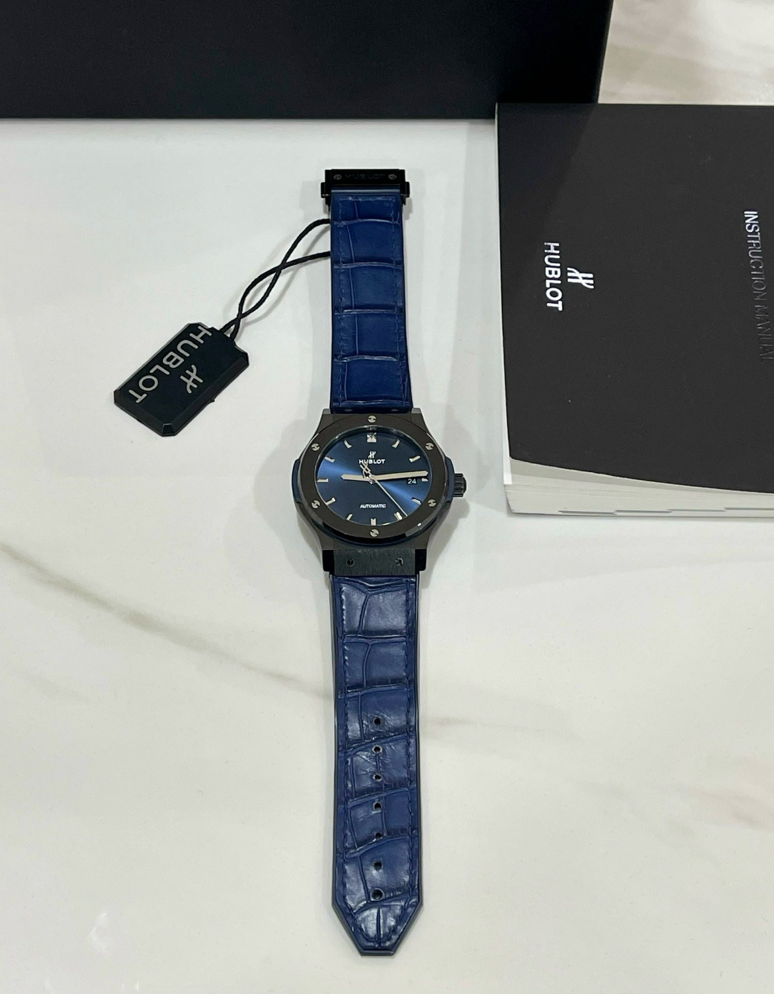 Đồng Hồ Hublot Classic Fusion Ceramic Blue 3