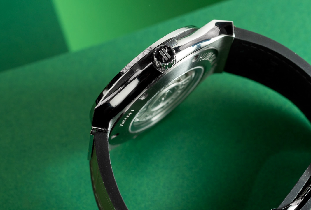 Đồng Hồ Hublot Classic Fusion Green Titanium 38mm 5