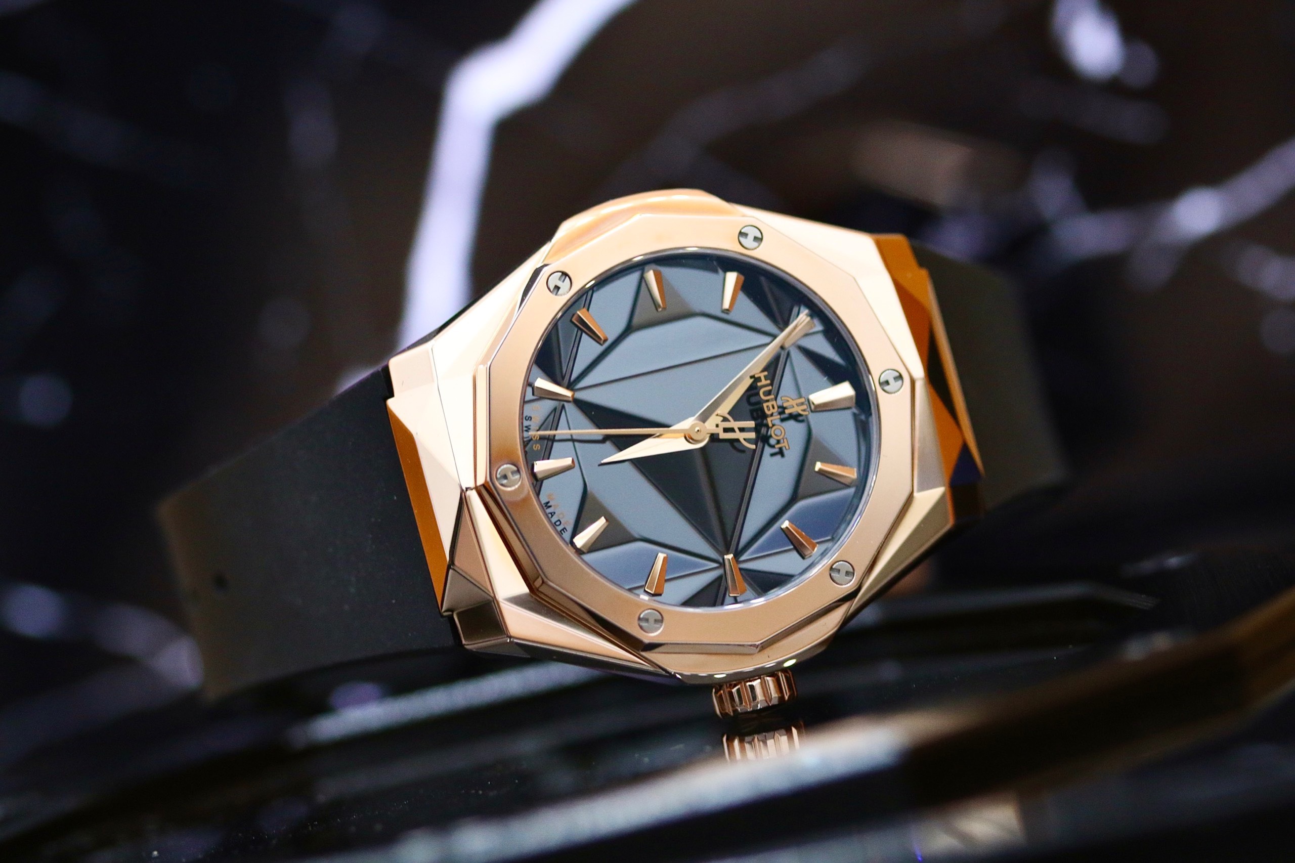 Đồng Hồ Hublot Classic Fusion Orlinski King Gold 40mm 2