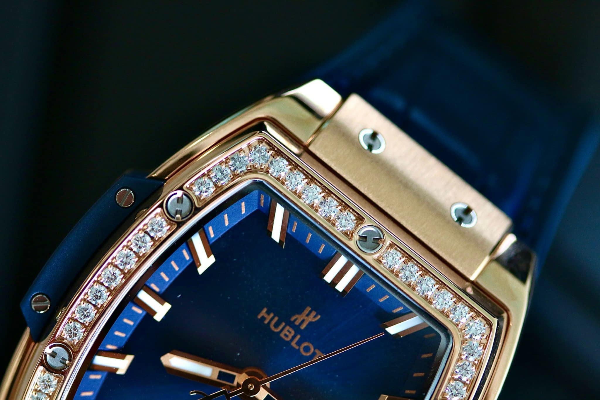 Đồng Hồ Hublot Spirit Of Big Bang King Gold Diamonds 39mm 4