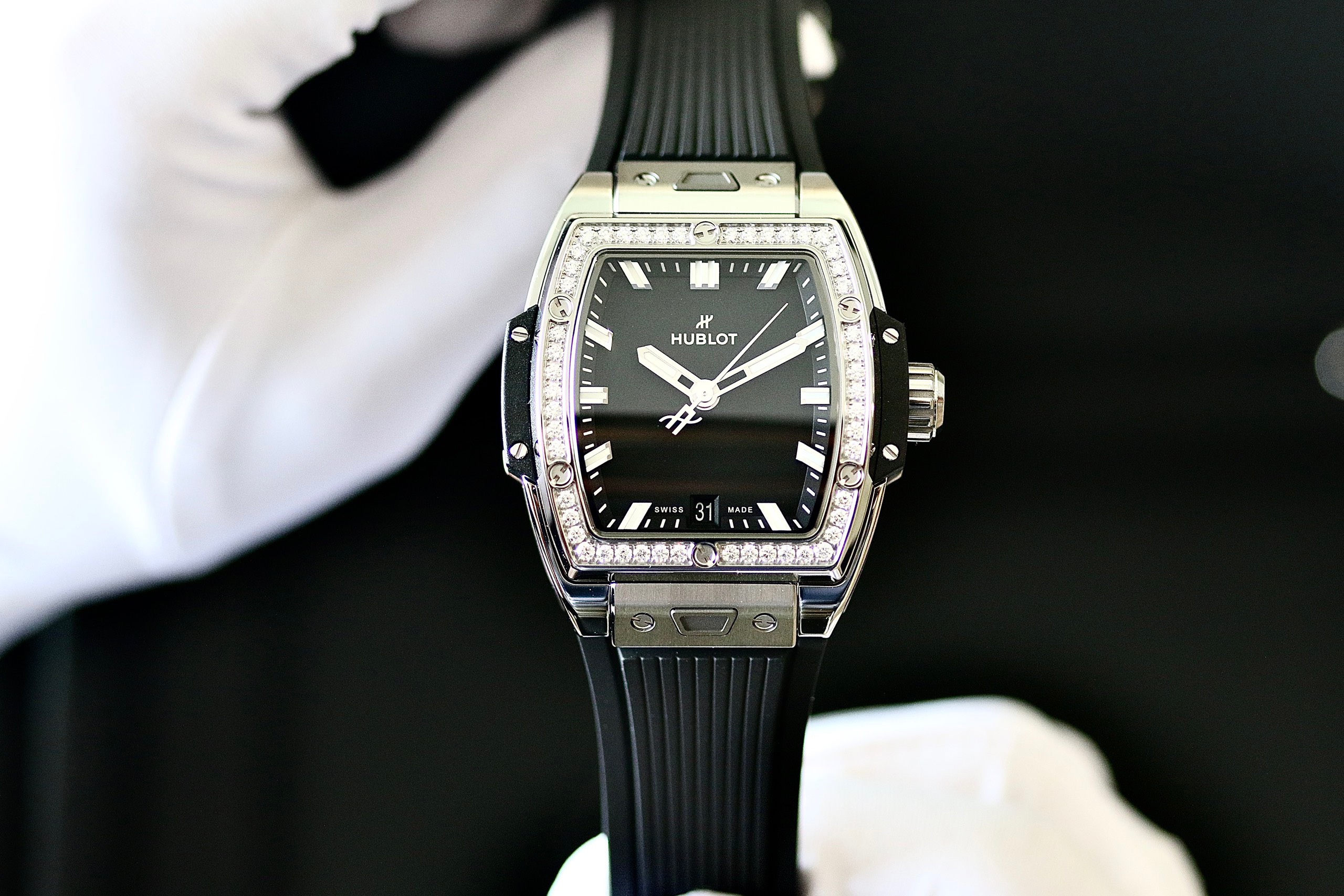 Đồng Hồ Hublot Spirit Of Big Bang Titanium Diamonds 39mm 2