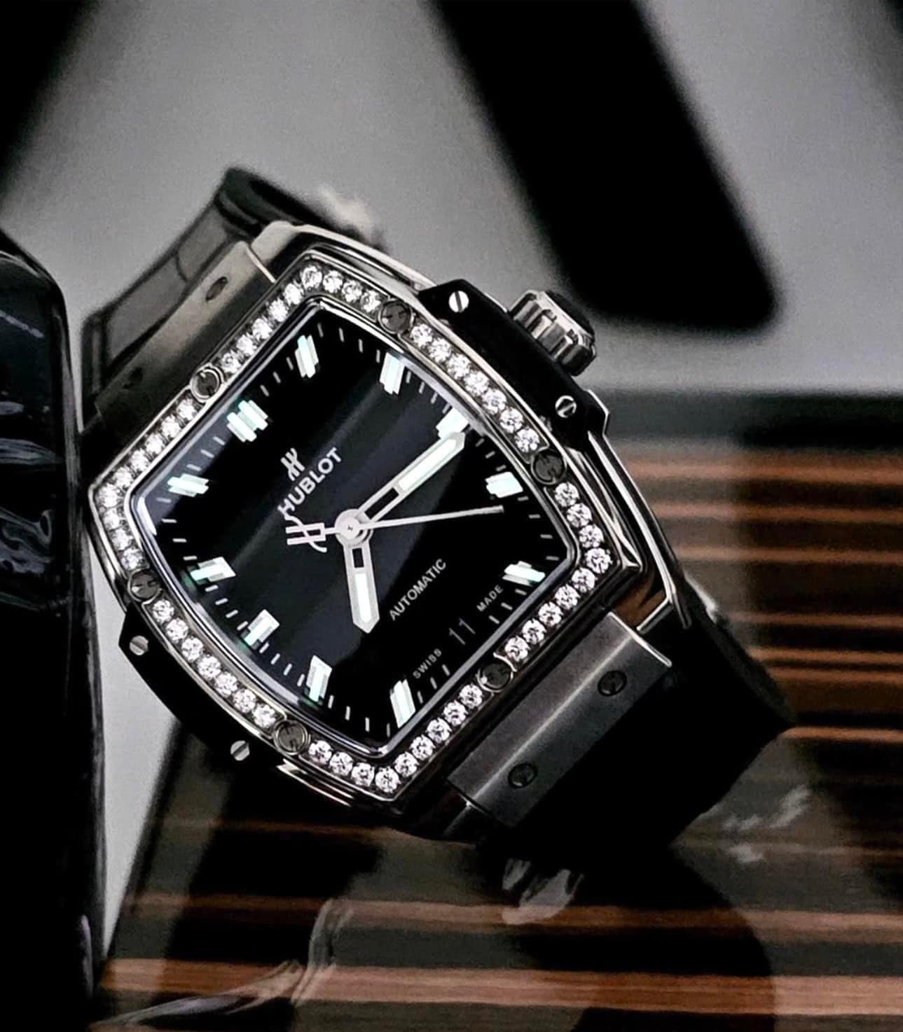 Đồng Hồ Hublot Spirit Of Big Bang Titanium Diamonds 39mm 9