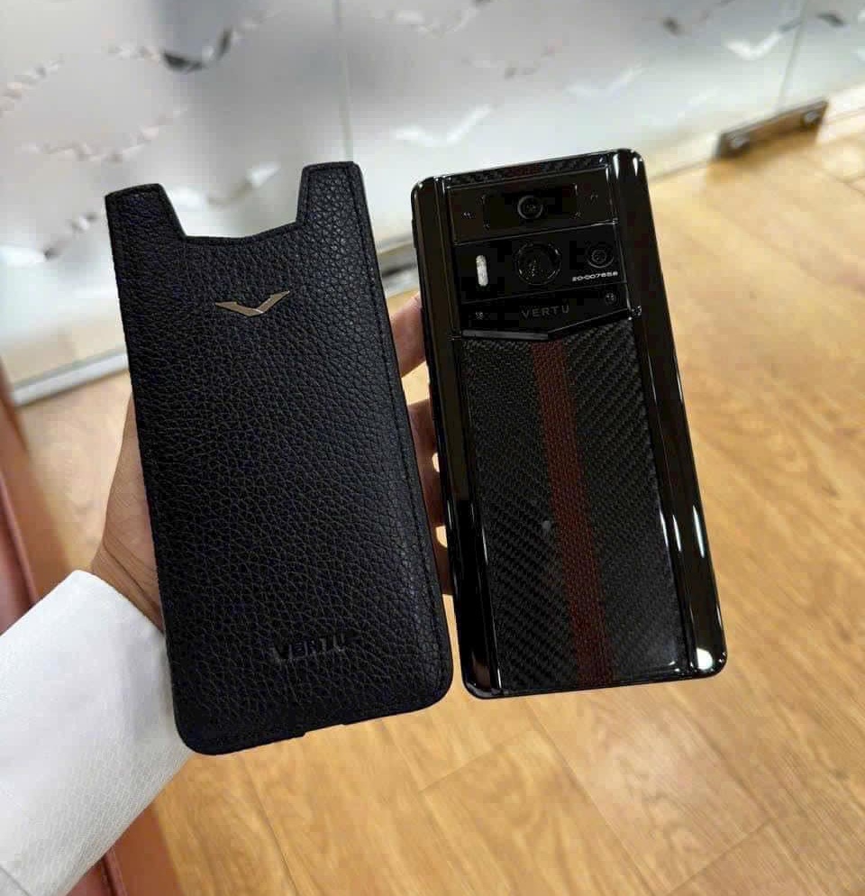 Bao da meta Vertu (9)