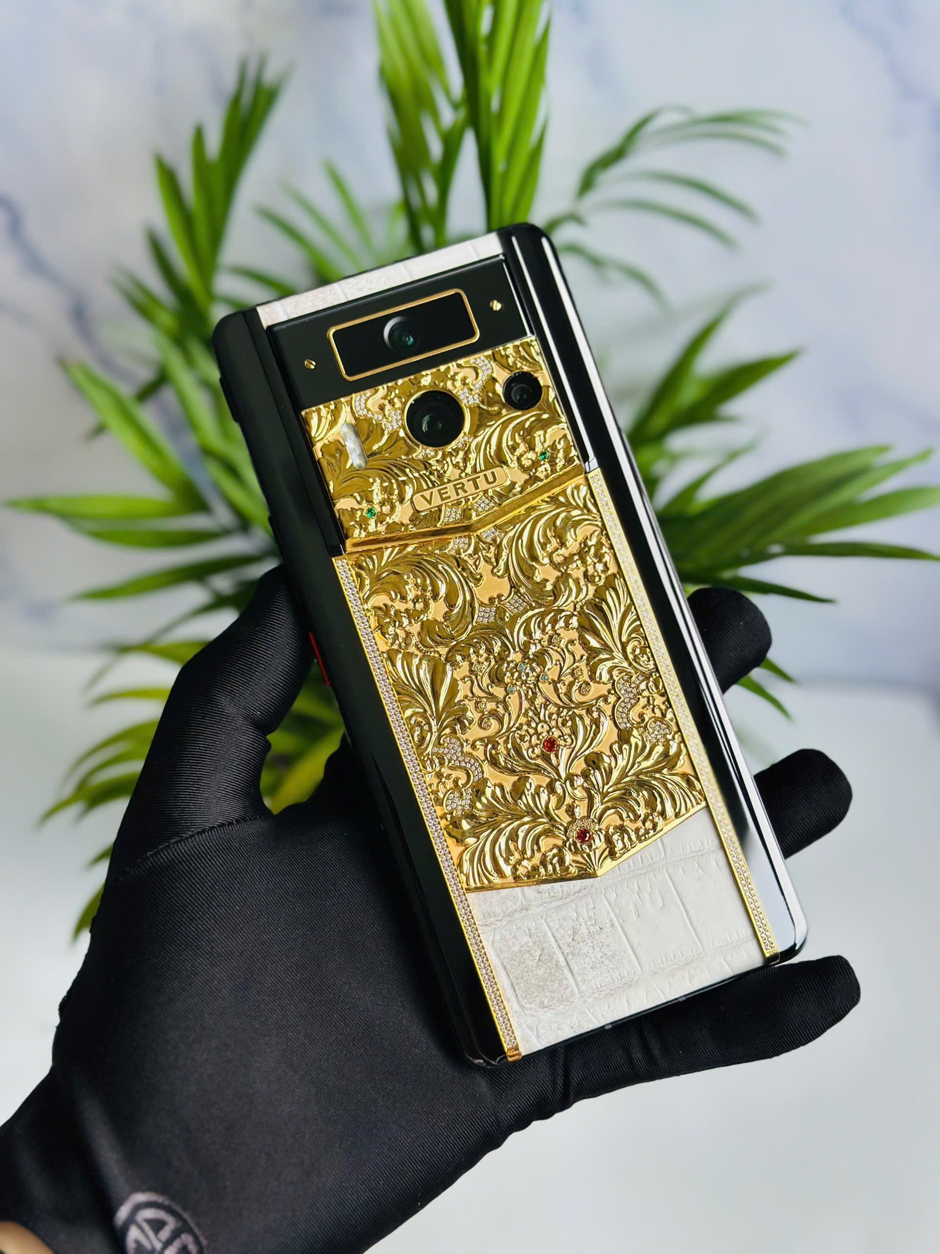 Meta Vertu 2 1TB gold Hoạ Tiết Diamond himalaya 99% fullbox